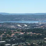 特里雅斯特帕诺拉米克公寓 * 的里雅斯特