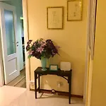 特里雅斯特帕诺拉米克公寓 的里雅斯特