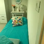 特里雅斯特帕诺拉米克公寓 *